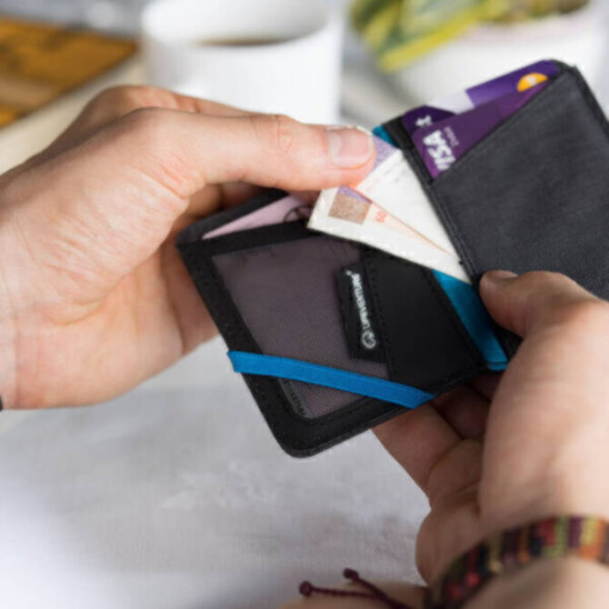 Lifeventure RFiD Card Wallet